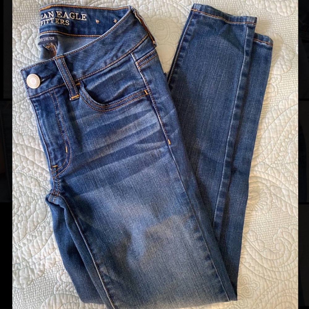 American Eagle dark wash jeans